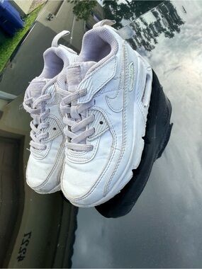 Nike Airmax Kids White and Light Gray Sneakers 11c